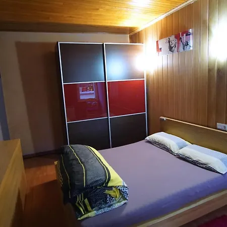 Apto Cerca De Puigcerda Con Chimenea Apartment *